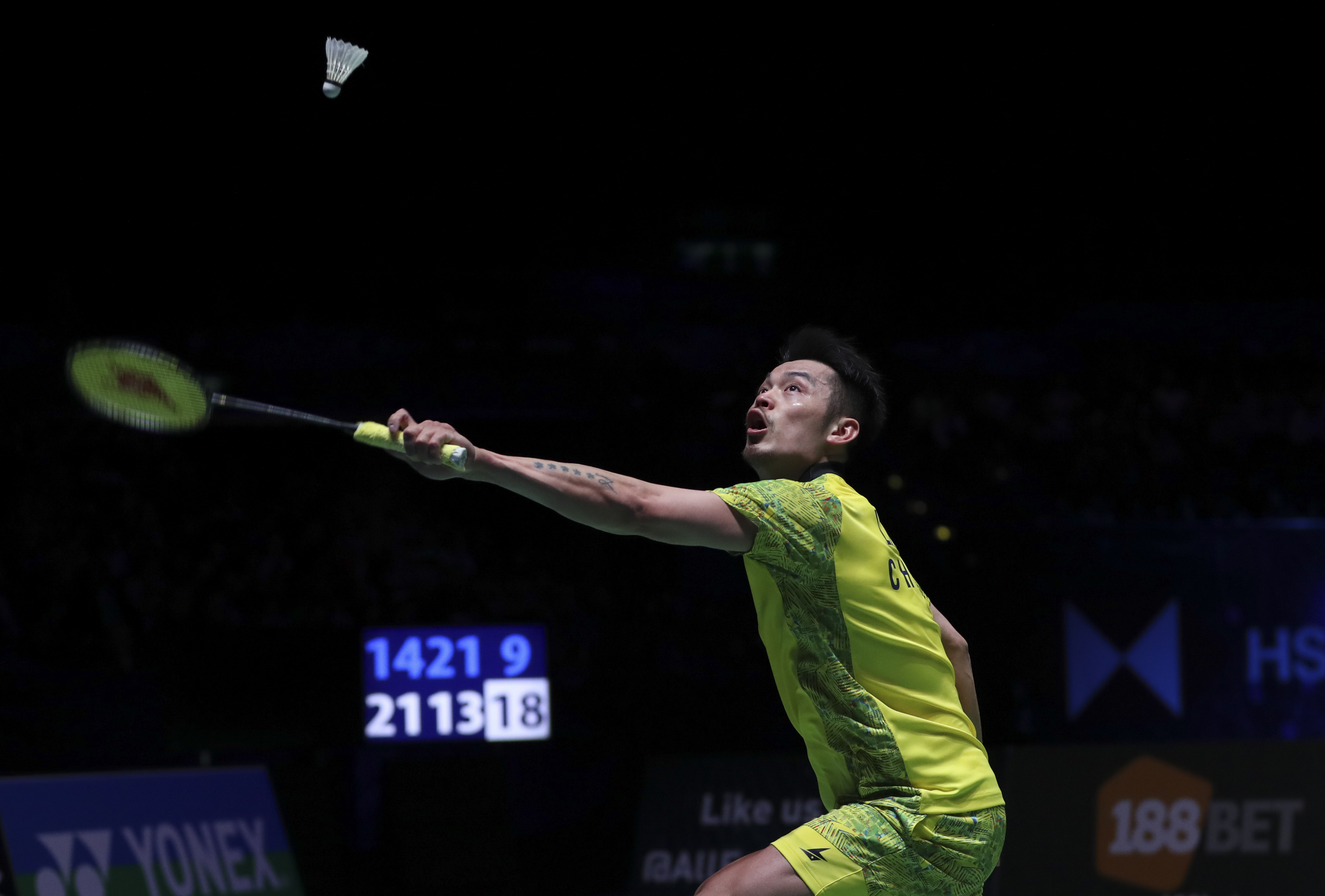 丹麦羽毛球队鏖战英格兰羽毛球队，林丹惊艳世界