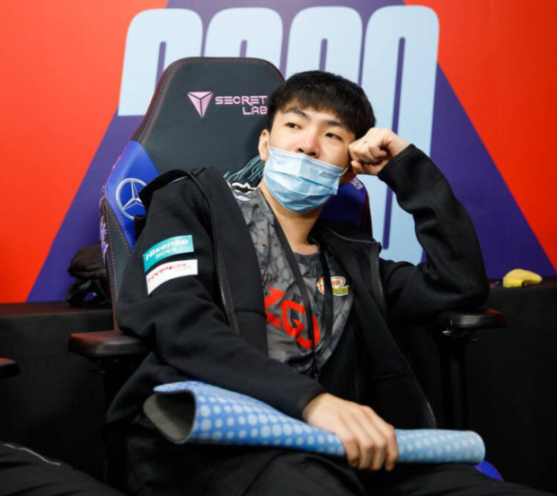 LOL英雄联盟直播-FPX横扫V5，Oner爆发神勇