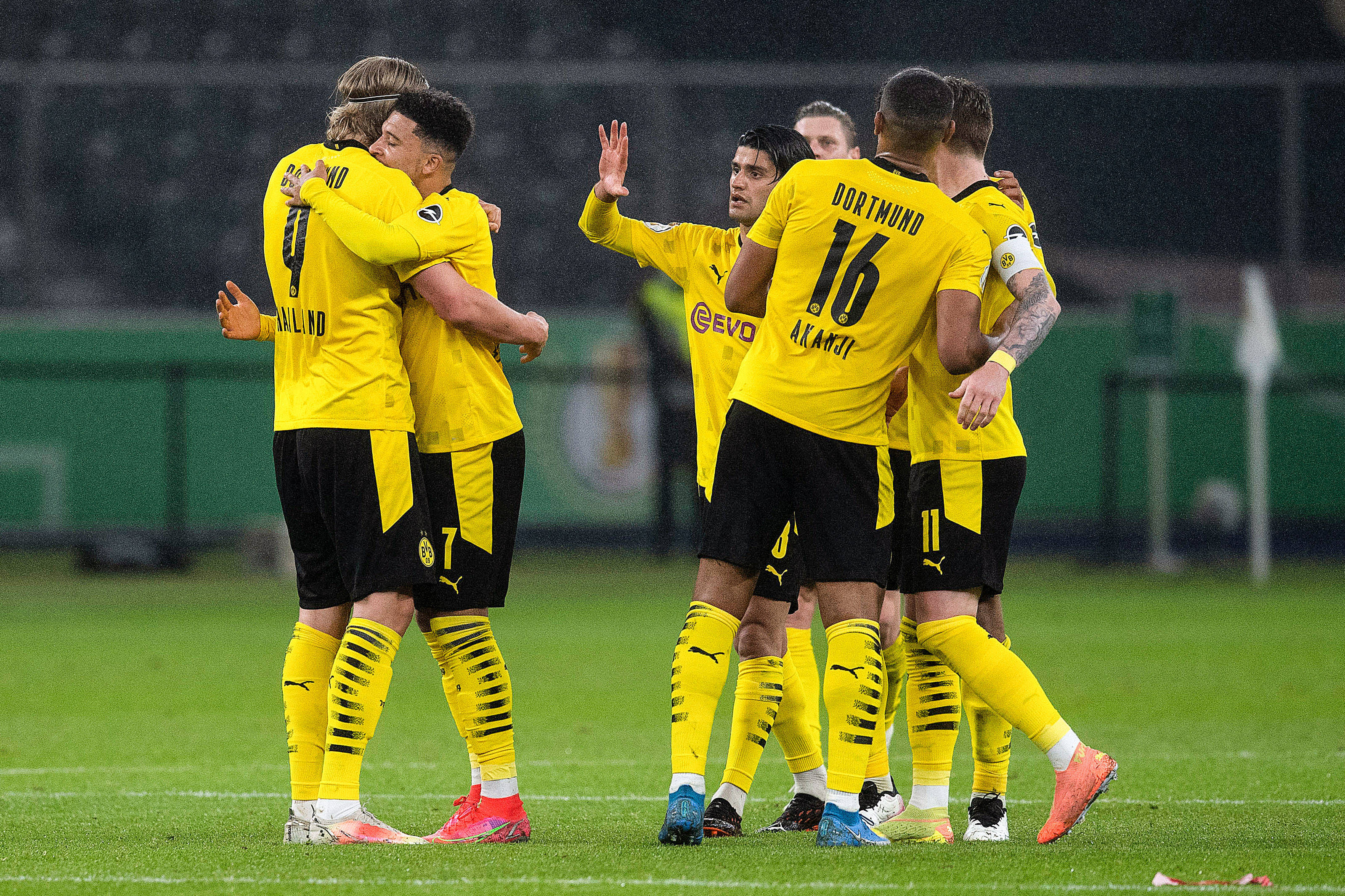 多特蒙德遭遇失利，联赛排名下滑的简单介绍