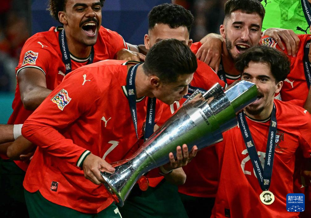 关于葡萄牙队豪取10连胜,欧洲冠军靠近的信息 关于葡萄牙队豪取10连胜,欧洲冠军靠近的信息