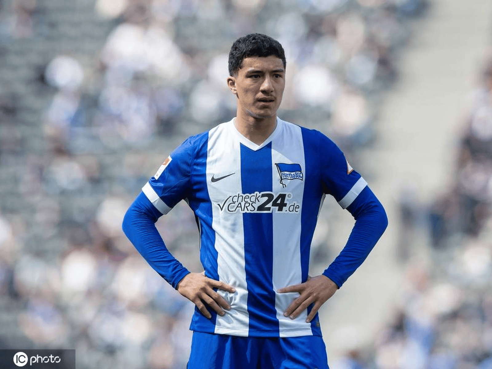 勒沃库森球员接受采访，谈未来职业规划的简单介绍