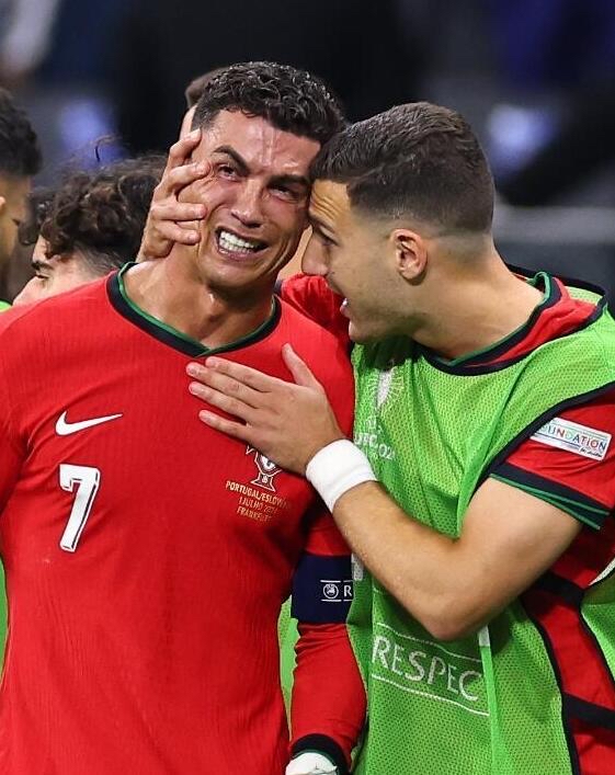 意大利横扫保加利亚，碾压晋级欧洲杯强的简单介绍