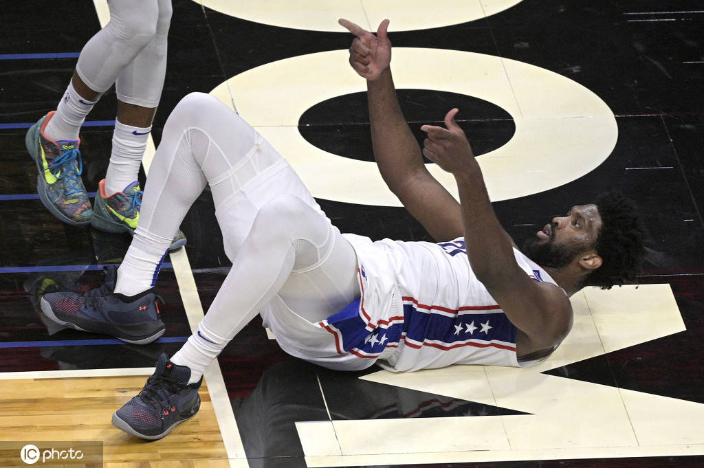 LOL电竞动态-魔术碾压爵士，西蒙斯绝境逆转的简单介绍