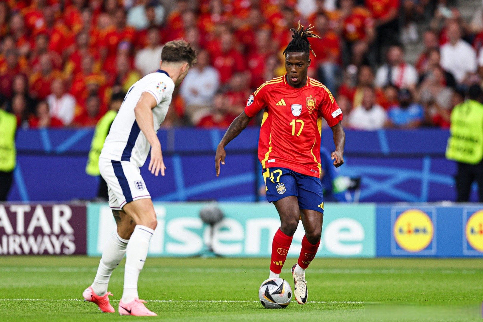 LOL英雄联盟赛事指南-威廉姆斯碾压阿斯顿马丁，勒克莱尔带队取胜的简单介绍